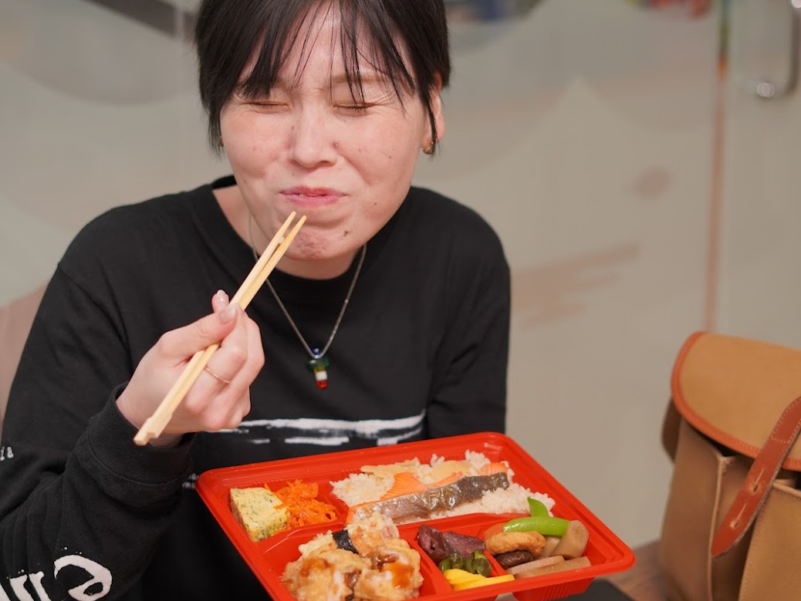 昼ごはんはManpuku Japanese Bento