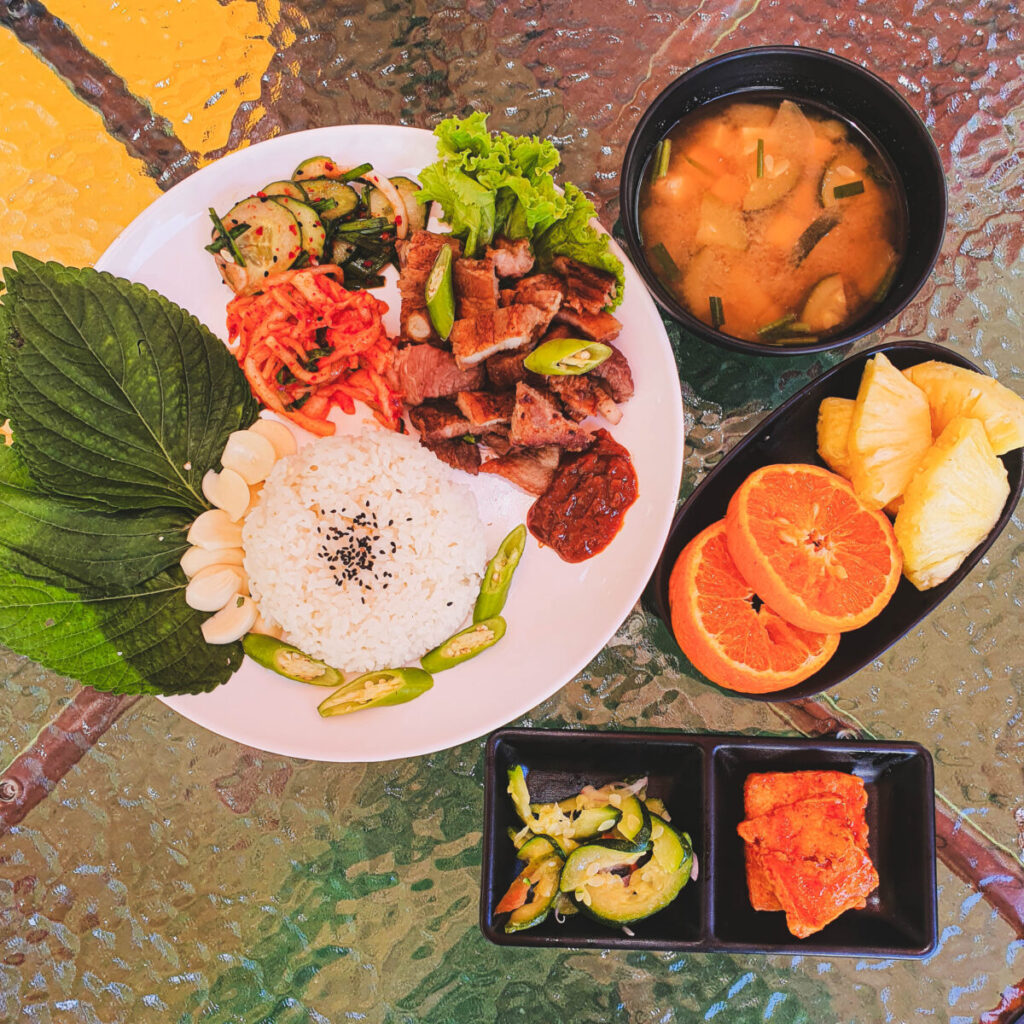 JIC Challenger 食事4