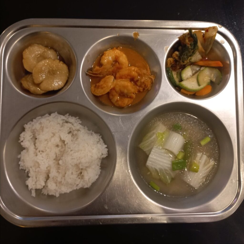 A&Jメインキャンパス食事メニュー3