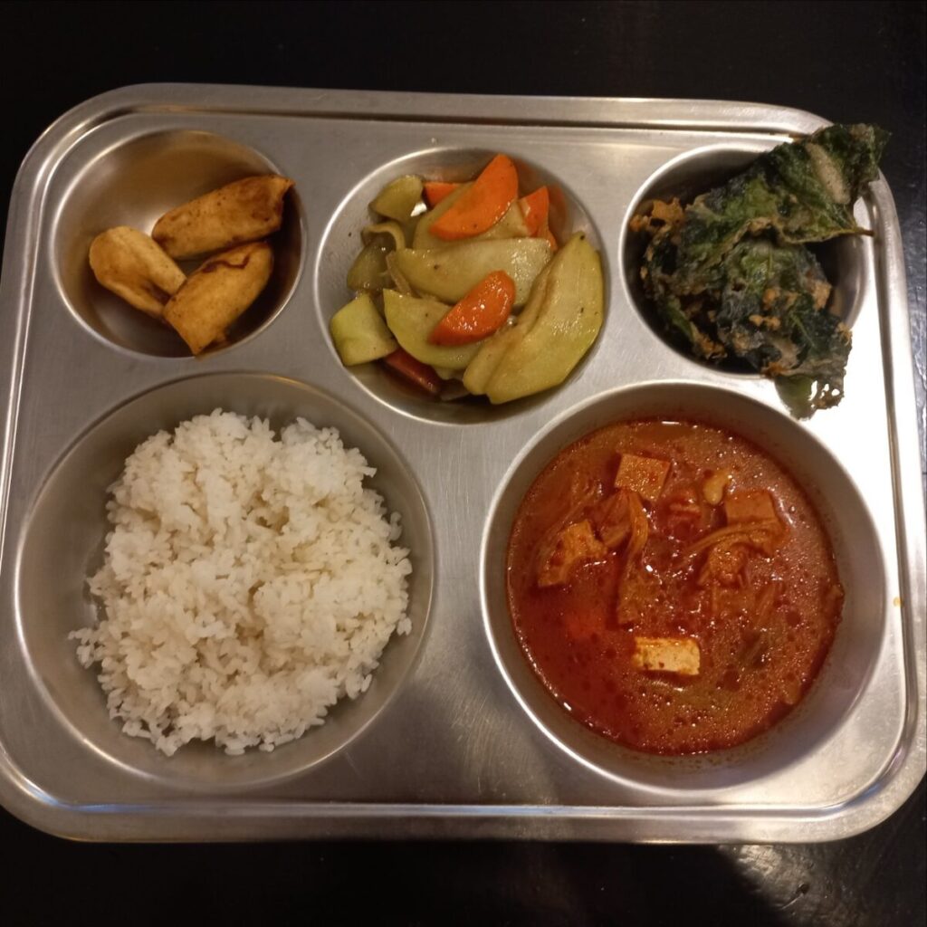 A&Jメインキャンパス食事メニュー6